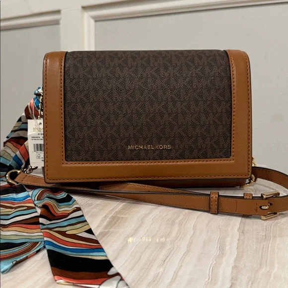 Michael Kors Jet Set Logo Brown and Tan Chain Crossbody NWT - Picture 4 of 17